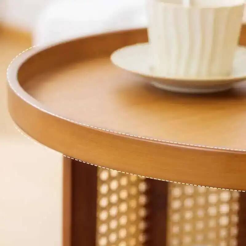طاولة بجانب السرير، خزانة غرفة - مراجعة Coffee Tea Lounge وسعره